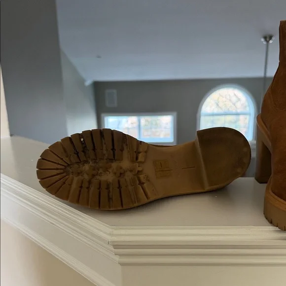 Dolce Vita Brown Bootie - Picture 3 of 4